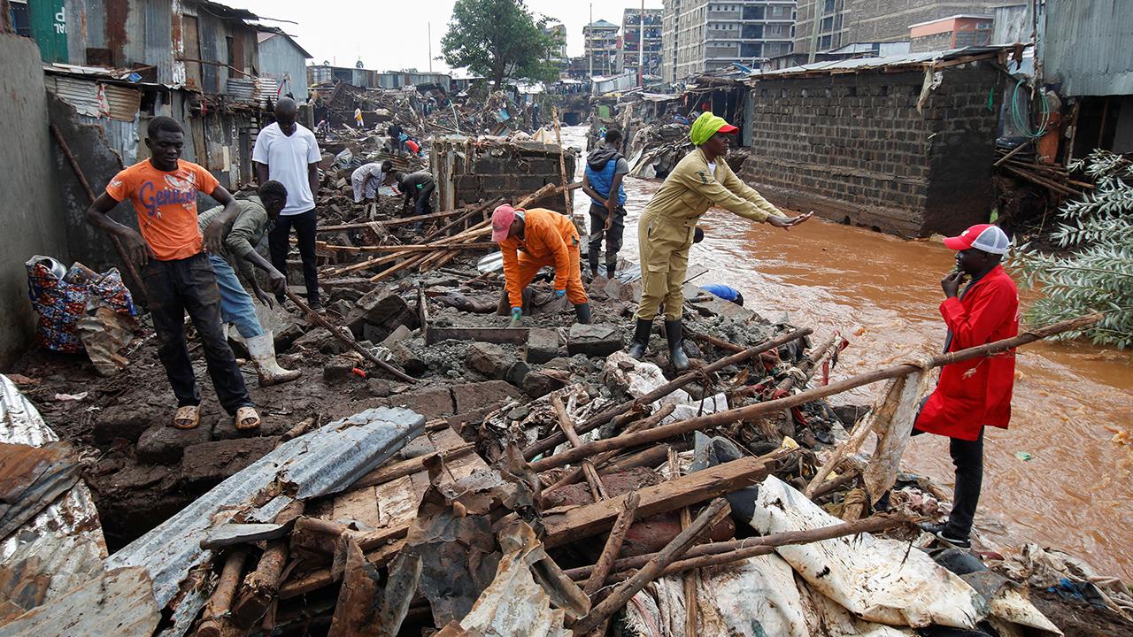 Kenya da sellerde hayatını kaybedenler için ulusal yas ilan edildi